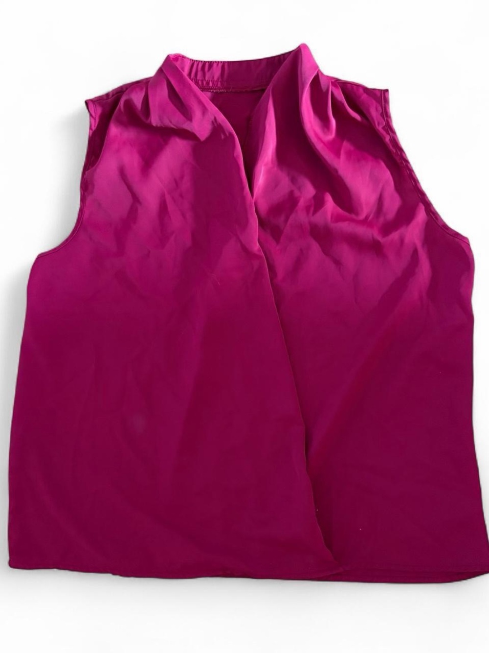 Berry sleeveless blouse with flattering neckline Sz L